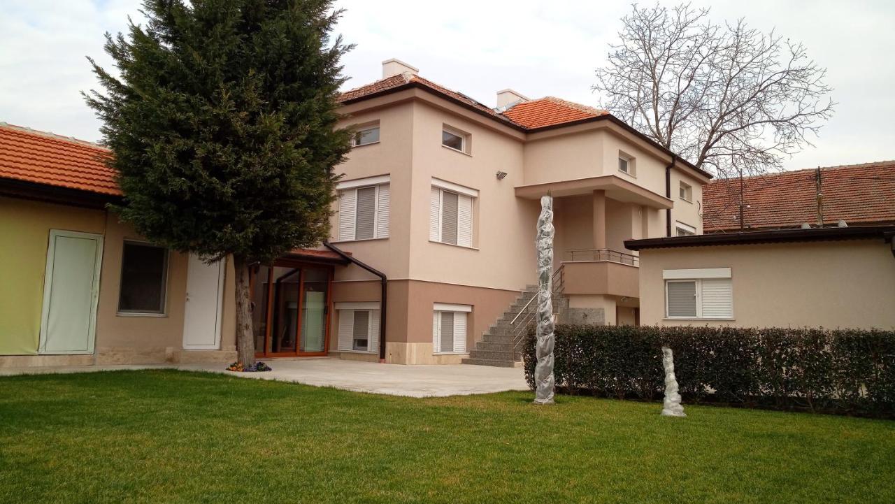 Villa Ros Guest House Svilengrad Bagian luar foto
