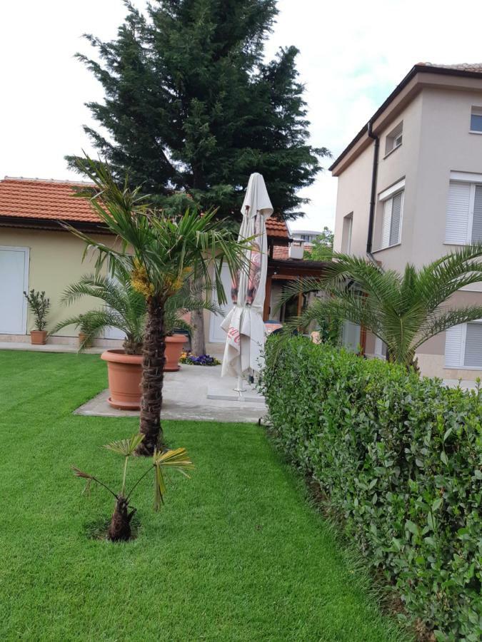 Villa Ros Guest House Svilengrad Bagian luar foto