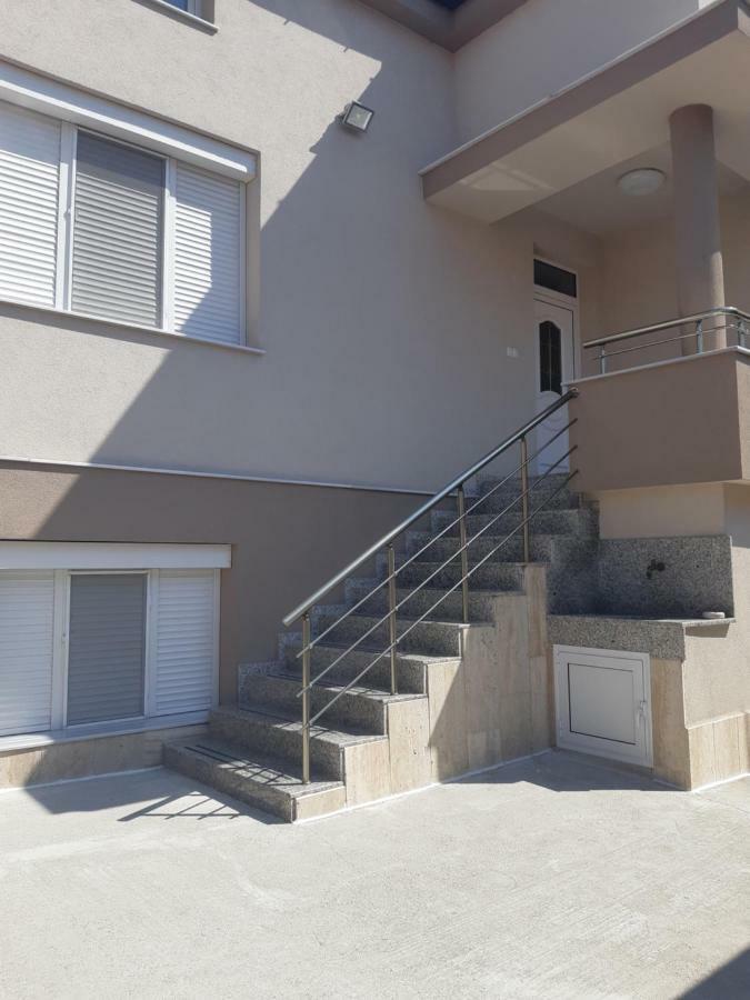 Villa Ros Guest House Svilengrad Bagian luar foto