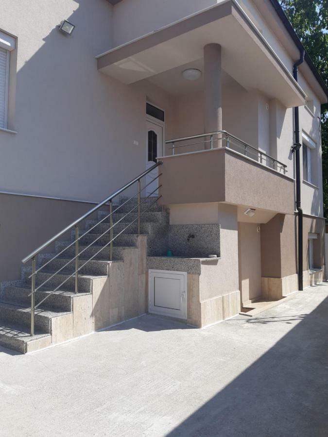 Villa Ros Guest House Svilengrad Bagian luar foto